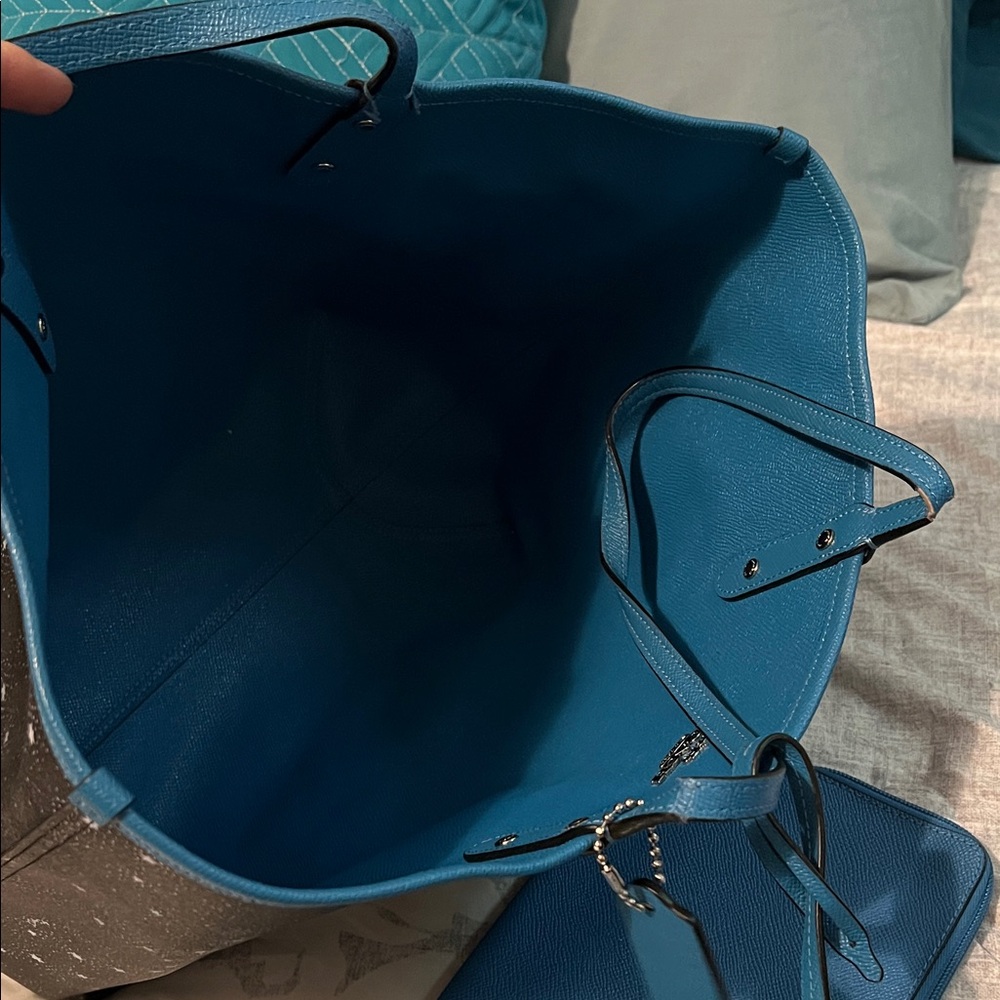 Coach City Tote - image 5